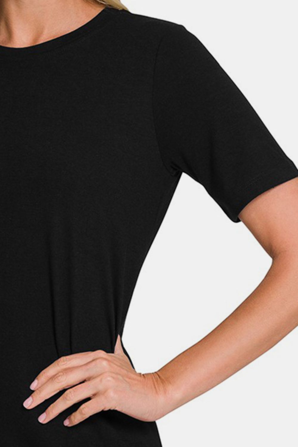 Zenana Crew Neck Short Sleeve T-Shirt in Black