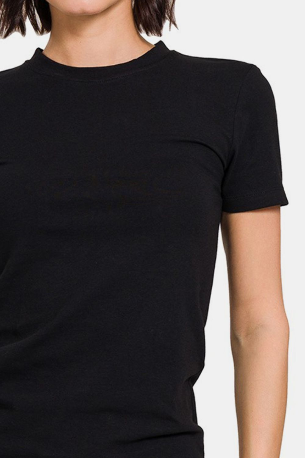 Zenana Crew Neck Short Sleeve T-Shirt in Black