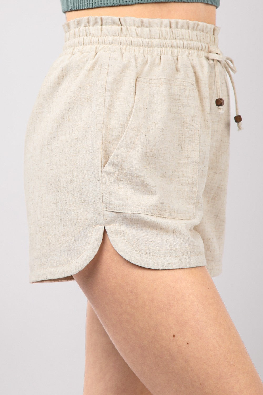 VERY J Drawstring Elastic Waist Linen Shorts in Oatmeal